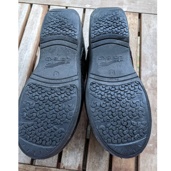 Dansko Pro Black Floral tooled Clogs - Size 40 / 9.5-10 - Picture 11 of 12